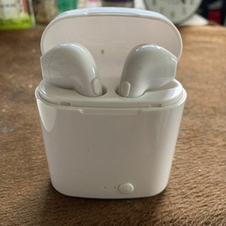 新品未使用！i7s TWSフルワイヤレスイヤホンBluetoothの画像
