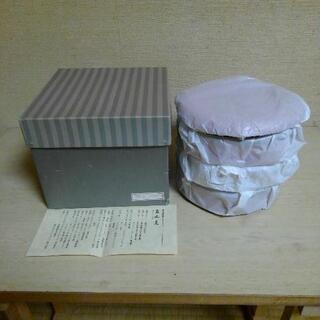 未使用　つづみ型三段丸重漆器　　　　　　　　