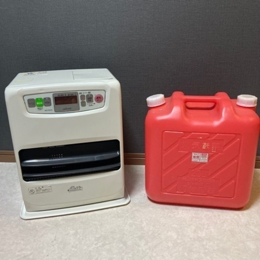 石油ファンヒーター+灯油缶