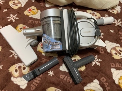 アイリスオーヤマ サイクロン吸引式掃除機