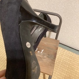 24.5相当　黒パンプスの画像