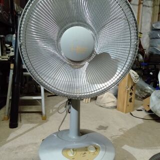 ハロゲンヒーター　STR-800T