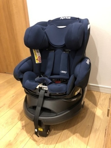 値下げしました！【チャイルドシート】アップリカ(Aprica)   (美品)ディアターンプラス ISOFIX AB ネイビーNV 回転式(1台)【アップリカ(Aprica)】[チャイルドシート 新生児 ］
