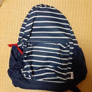 GAPボーダーのリュック