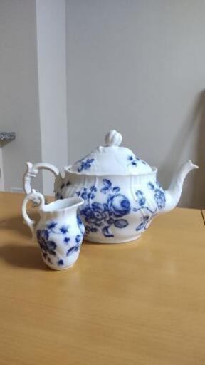 ロイヤルコペンハーゲン  ティーポット&ミルク入れ