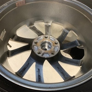 215/60/17 TOYOスタッドレスの画像