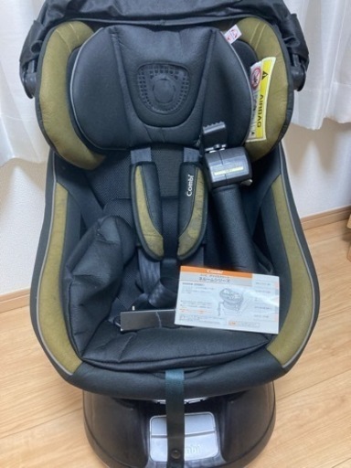 コンビ　チャイルドシート　ネルーム
