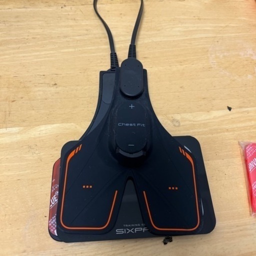 中古　SIXPAD/シックスパッドchestfit 大胸筋