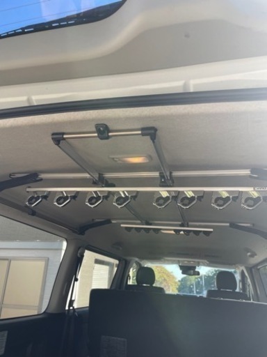 ボート、船外機、釣り竿、ロッドホルダー