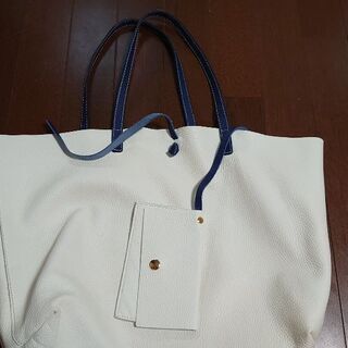 レザーのトートバック　中古の画像
