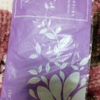DHCボディスポンジ、乳液などの画像