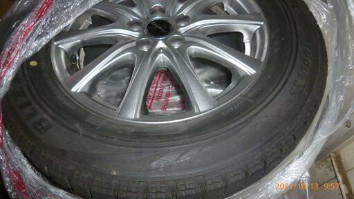 新型プリウスPHVに使用４本セット・スタットレスタイヤ・アルミホイル・ナット