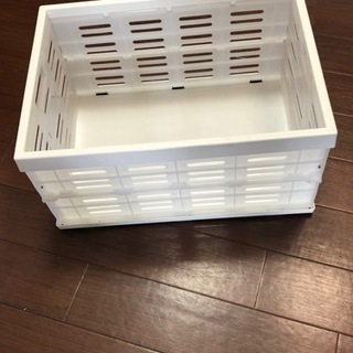 プラスチック折りたたみコンテナー