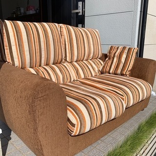 🉐ニトリ スペイン製2人掛けソファーの画像