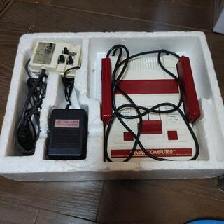 任天堂　ファミコン本体