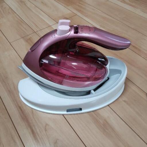 コードレススチームアイロン  TOSHIBA
