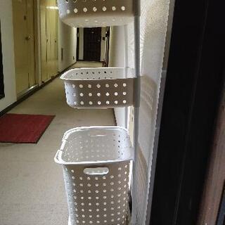 ランドリーバスケット3段の画像