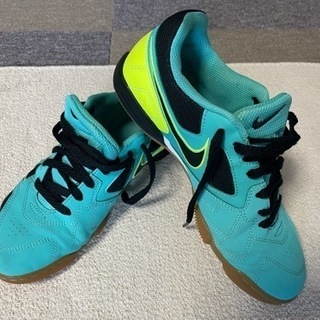 NIKE フットサルシューズ 25.5cm