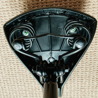 自転車のサドルの画像