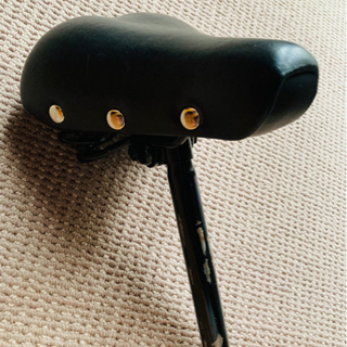 自転車のサドルの画像