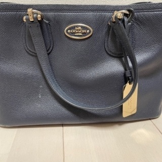 coachのハンドバッグ譲ります