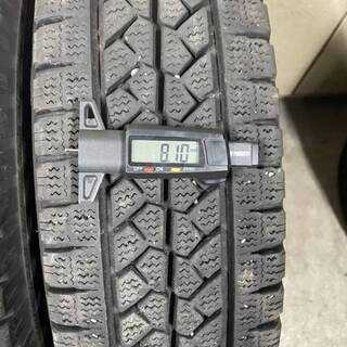 ハイエース キャラバン☆超バリ山スタッドレス☆15インチスタッドレス☆貨物!195/80R15 107/105L LT BRIDGESTONE ブリザックVL1 2019年4本!の画像