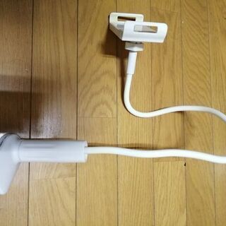 【無料・美品】スマホ用のスタンド・ホルダー（机に固定して使用）※手渡し希望の画像