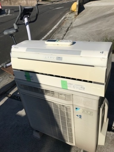 ②【名古屋市郊外配送可能】ダイキン　3.6kwルームエアコン　ATR36NSE9-W 2012年製