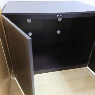 ふとん収納庫（組み立て家具）の画像