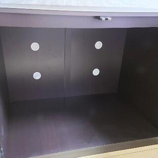 ふとん収納庫（組み立て家具）の画像