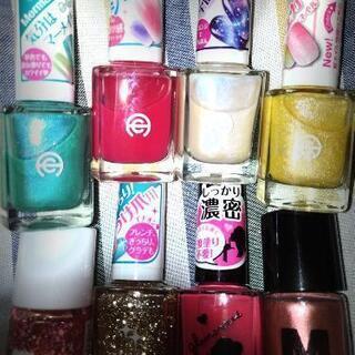 マニキュア 8本(1本は付け爪用)の画像