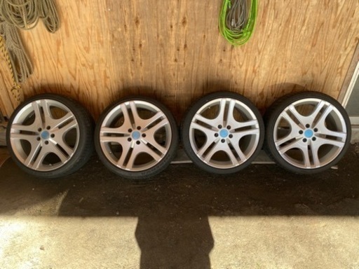 19インチ　タイヤ　ホイール