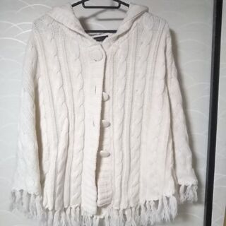 ページボーイ ニット ポンチョ