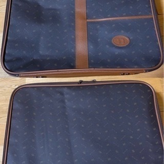 トラベルバッグ、アタッシュケース　ノンブランドの画像