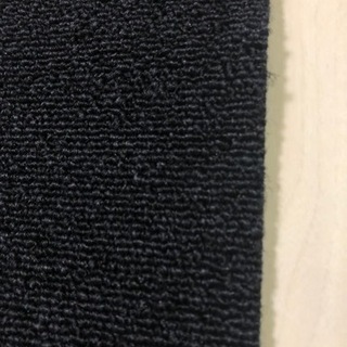 タイルカーペット黒　50cm角黒