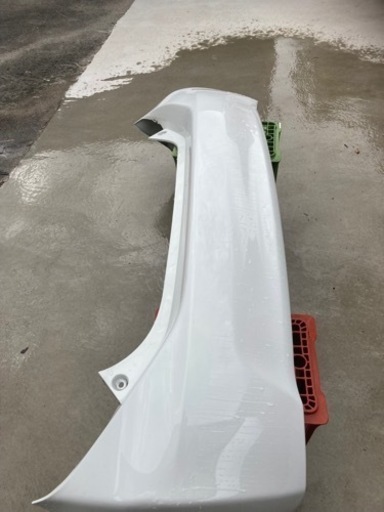 アクア　リアバンパー　美品