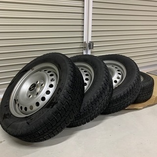 ホンダ純正ホイール付きスタッドレスタイヤ4本セット