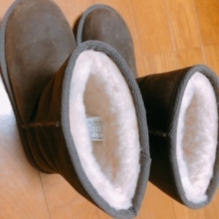 《値下げしました》UGG アグ　ブーツ 22cm 未使用