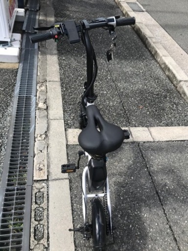 引っ越しのため手放します。