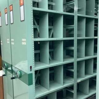 無料 ◽️レール式移動棚◽️スチール棚 
