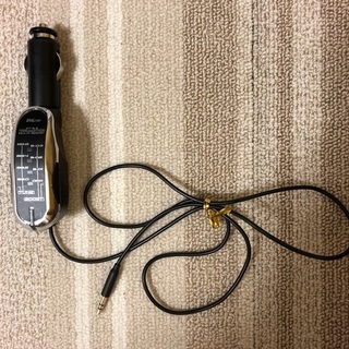 🉐車のUSB端子　USBにより充電可能➕iPhone内の音楽をF...