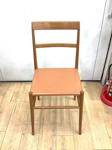 CALLIGARIS（カリガリス）のシンプルなダイニングチェアーです！