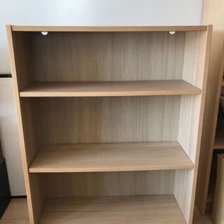 IKEAのビリー本棚　中