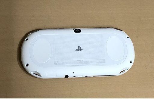 PS Vita PCH-2000 本体 ホワイト メモリーカード 64GB+収納ケース付き SONY PlayStation Vita