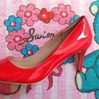 赤のハイヒール10/23迄の画像
