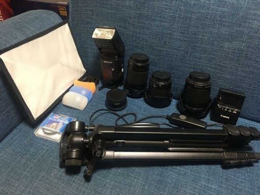 一眼レフ　Canon EOS60D本体とレンズ4本　19日午前で決まらなかった場合は買取店へ持ち込もうと思っております