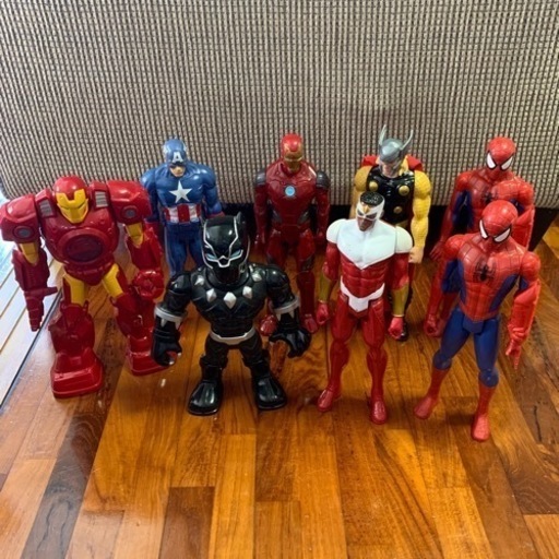 marvel アベンジャーズ　フィギュア8点セット