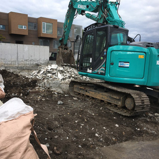 解体手元、仕分け作業員　日給12000円