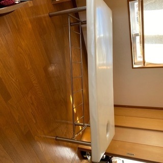 〈商談中〉エステ、リラクゼーション、施術用ベッド　10/20まで！の画像