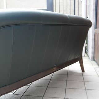 Karimoku(カリモク家具)のコロニアルシリーズの高級ラインGRAND CORONIAL York Town(グランドコロニアル ヨークタウン)『YT』本革2人ソファ！クラシックで優雅な2PソファBJ212の画像